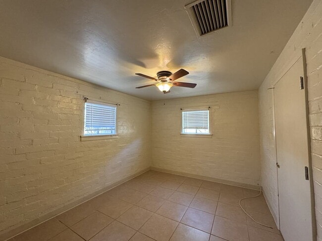 Building Photo - 2 Bedroom in central Tucson