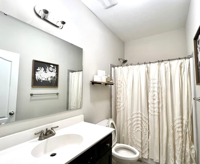 Building Photo - 775 Ave of the Carolinas