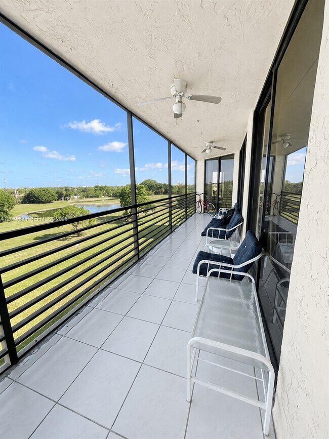 Building Photo - 7300 Radice Ct
