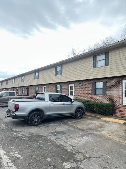 Building Photo - 4100 N Ocoee St