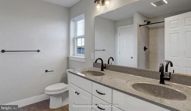 Building Photo - 403 Estate Dr