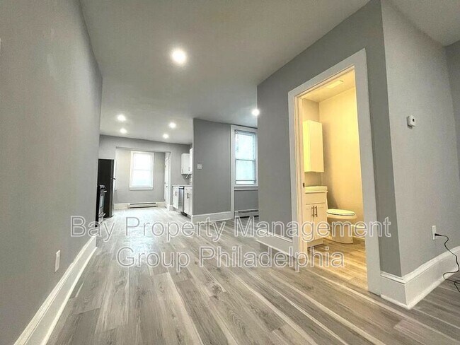 Building Photo - 4449 Morris St