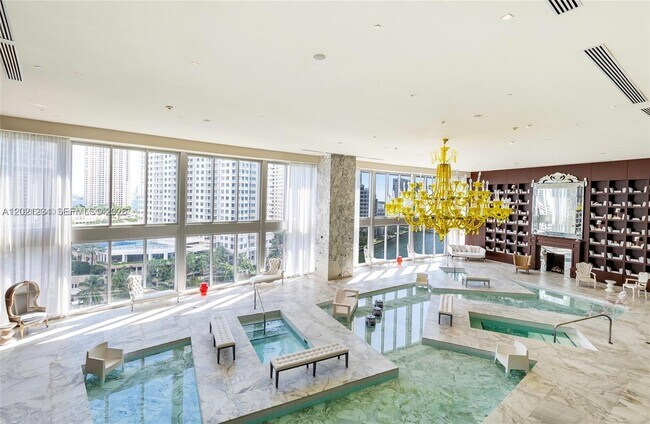 Building Photo - 475 Brickell Ave