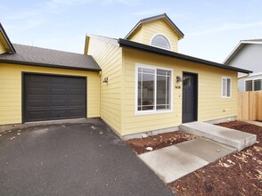 Building Photo - c1434