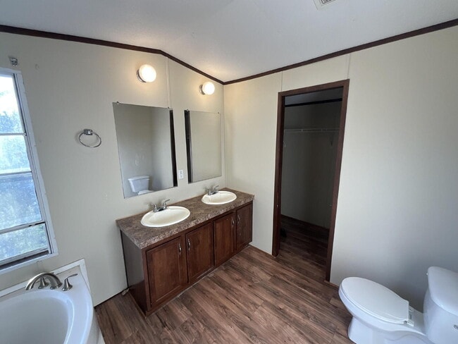 Building Photo - Charming 3-Bed, 2-Bath Retreat: Spacious 1216 Sq Ft Mobile Home in Peaceful Brazoria, TX! (COMING...