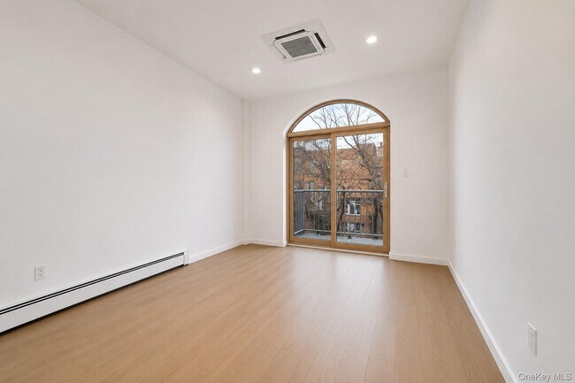 Building Photo - 39-14-55 57th St