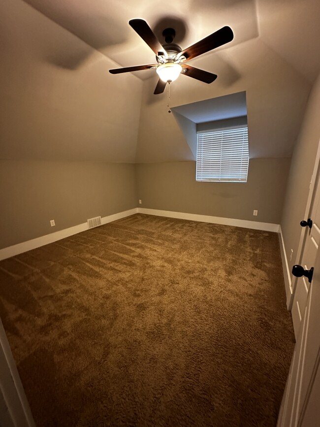 Building Photo - 226 N McNeil St