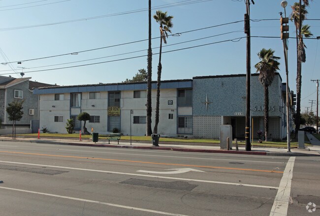 Building Photo - Sands