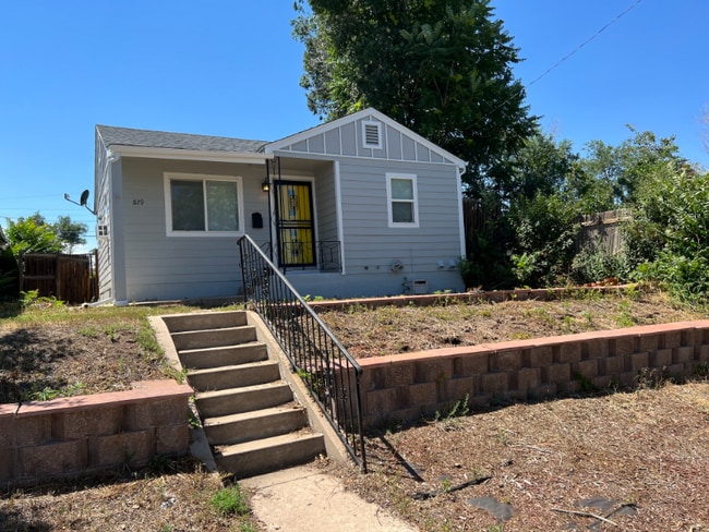 Building Photo - 629 Quitman St