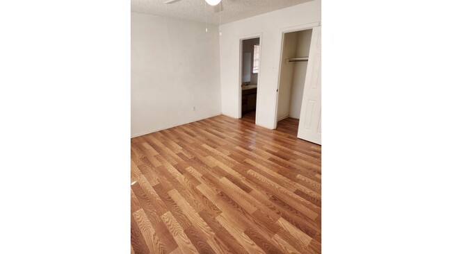 Building Photo - 4607 Grinnell St