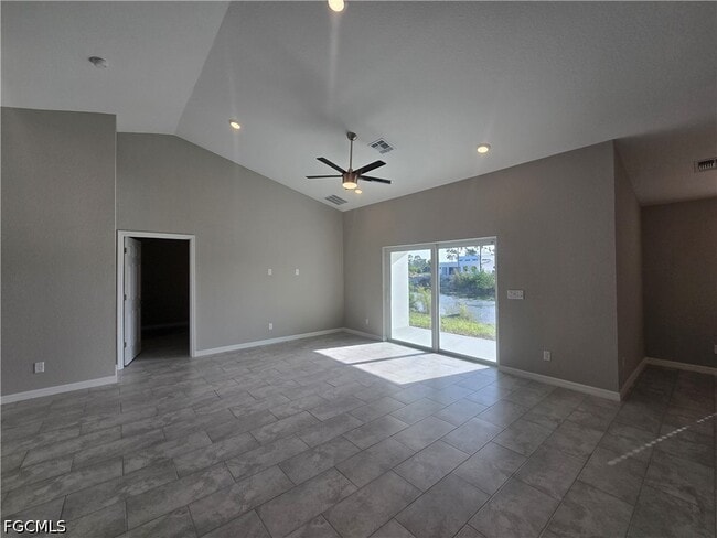 Building Photo - 4309 NE 20th Ct