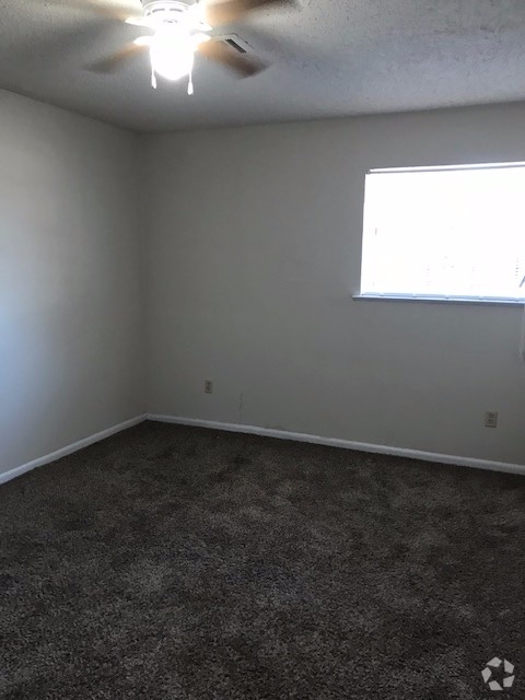 Building Photo - 6517 Dunn Dr