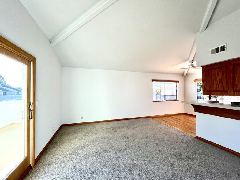 Building Photo - 107 S Lucia Ave