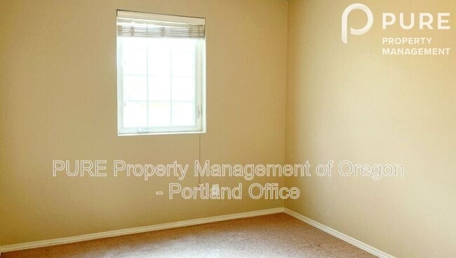 Building Photo - 16215 SW Blue Goose Ln