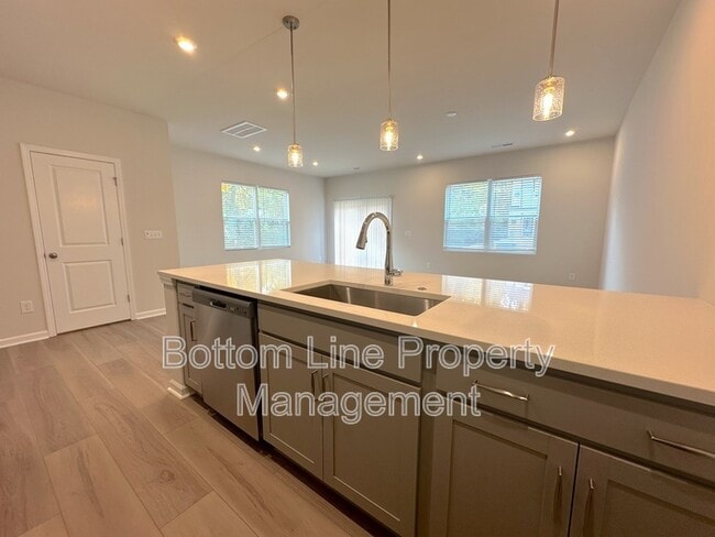 Building Photo - 3037 Hutton Gdns Ln