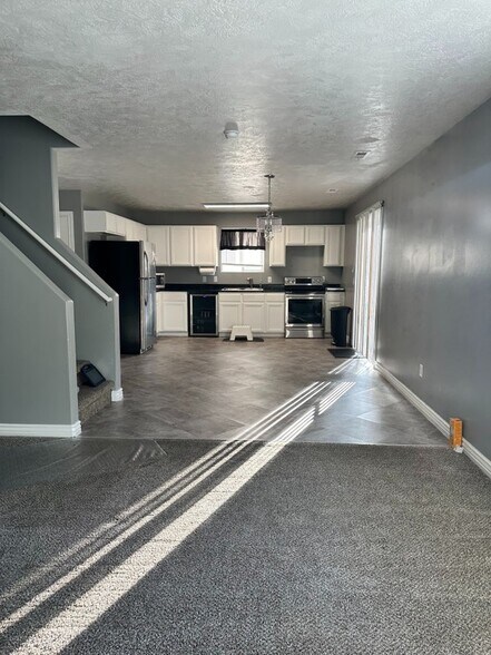 Building Photo - 1312 Archmore Dr