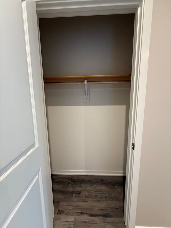 Building Photo - 2 Bedroom/2.5 Bath ranch townhome with 2 stall garage located in SE Lincoln