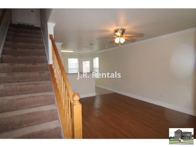 Building Photo - 402-D Bowden Ave Copperas Cove, Tx 76522