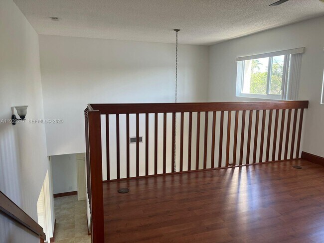 Building Photo - 1528 Springside Terrace