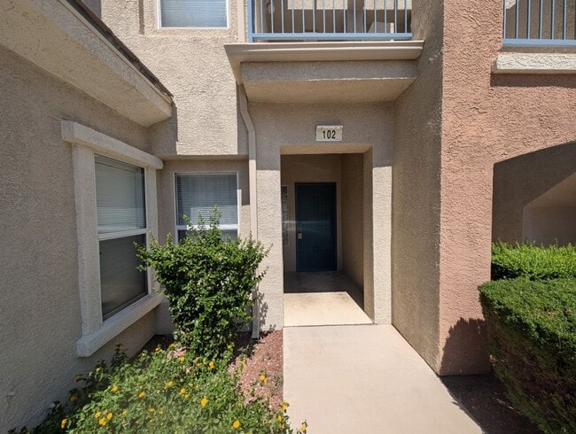 Building Photo - 820 Titan Peak Pl