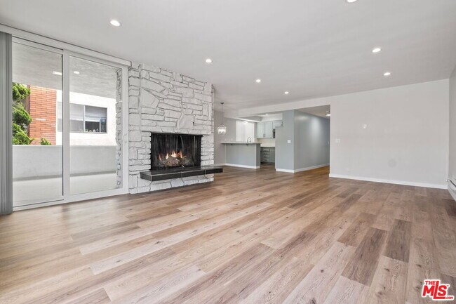 Building Photo - 848 18th St