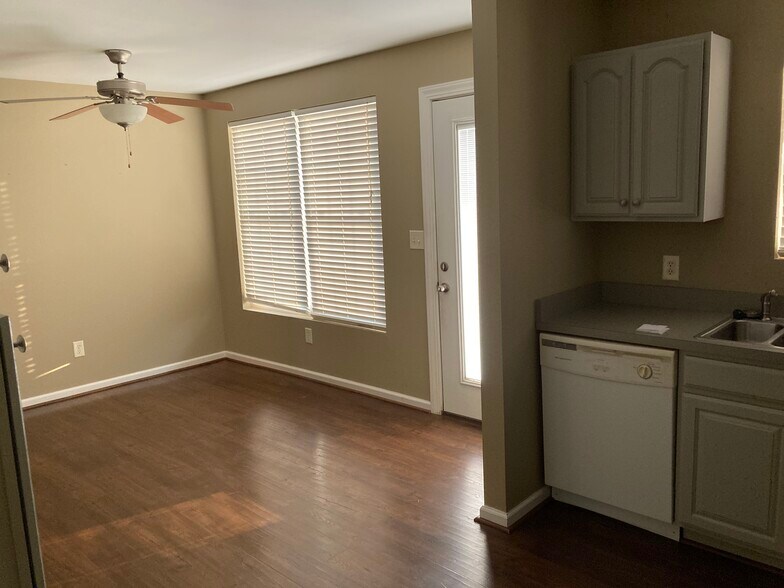 Dinning Area - 215 Bethel Church Rd