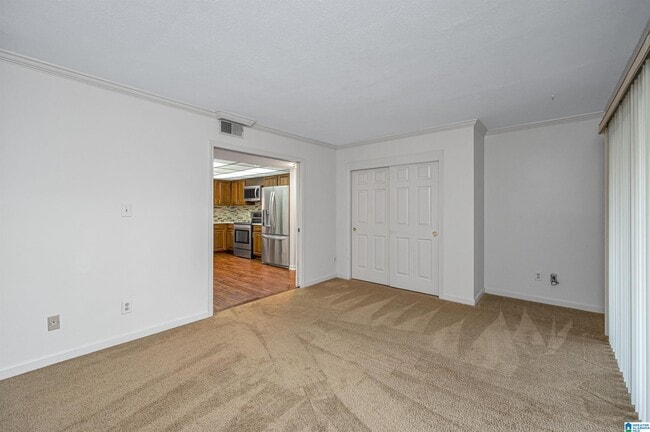 Building Photo - 1120 Beacon Pkwy W