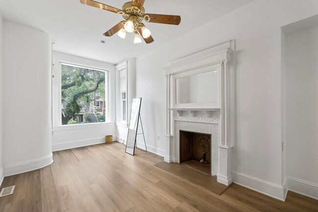 Building Photo - Available Now! Massive, Recently Renovated...