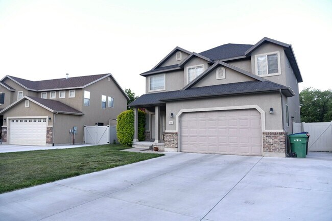 Building Photo - Beautiful House for rent in Provo