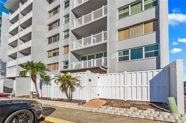 Building Photo - 500 Treasure Island Causeway