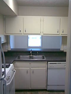 Building Photo - 789 Barnes Mill Trce