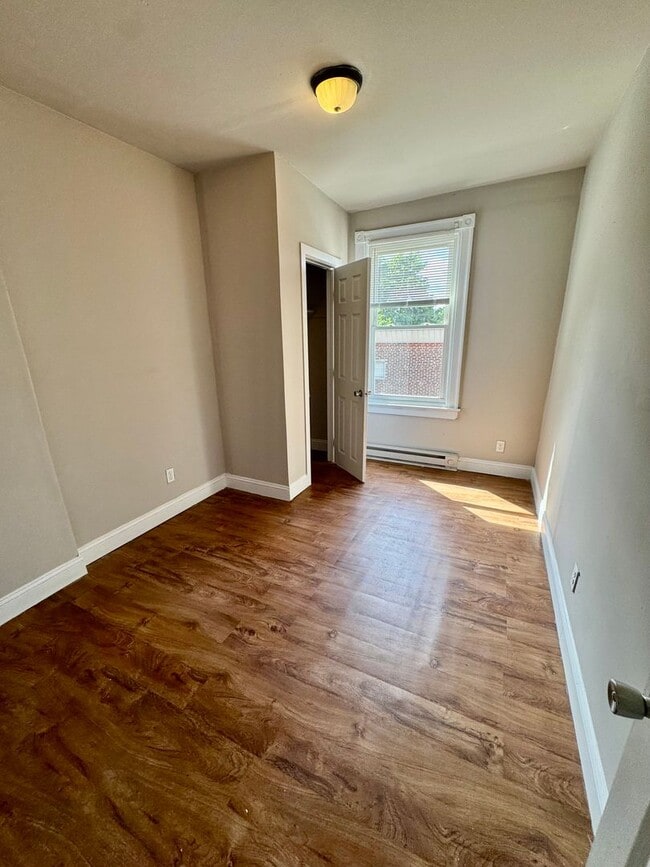 Building Photo - Charming 3-Bedroom Rental in Ogontz