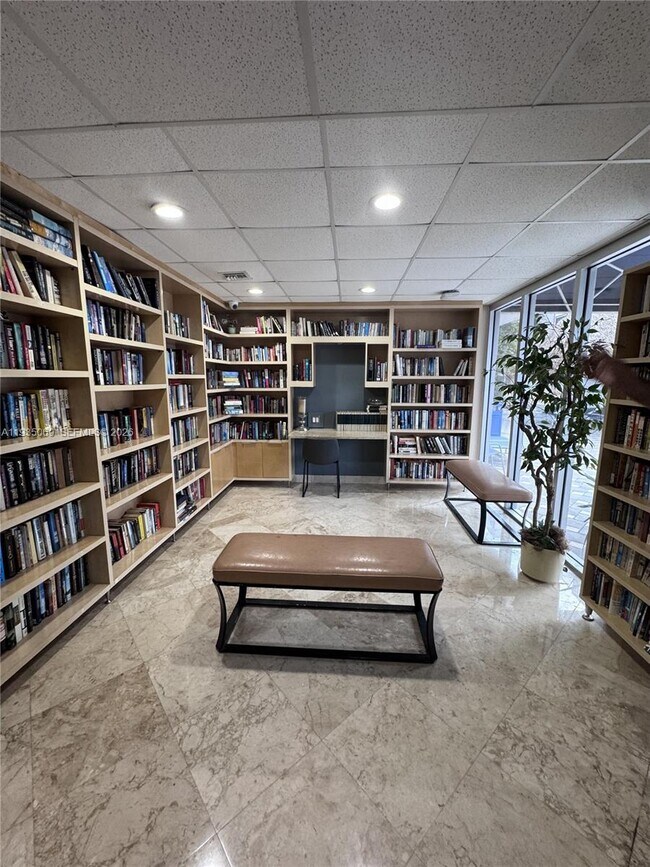 Building Photo - 1500 S Ocean Dr