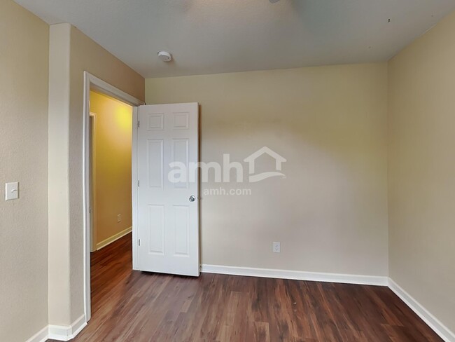 Building Photo - 6565 Monaco Dr