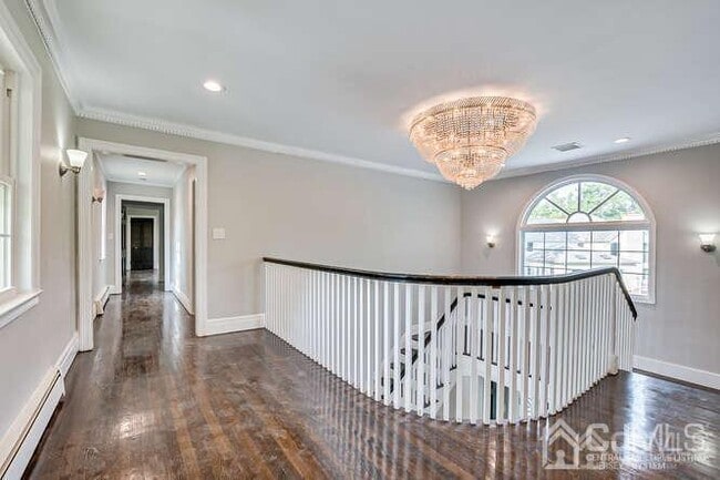 Building Photo - 55 Devon Rd