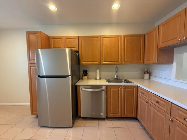 Building Photo - 2800 Fiore Way