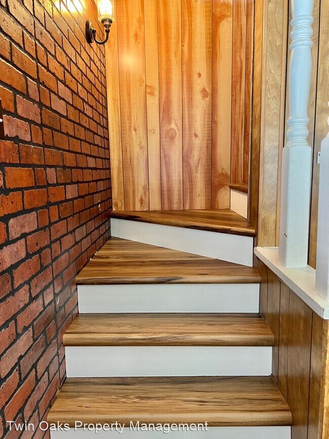 Building Photo - 2 br, 1 bath House - 6601 Lowry Lane