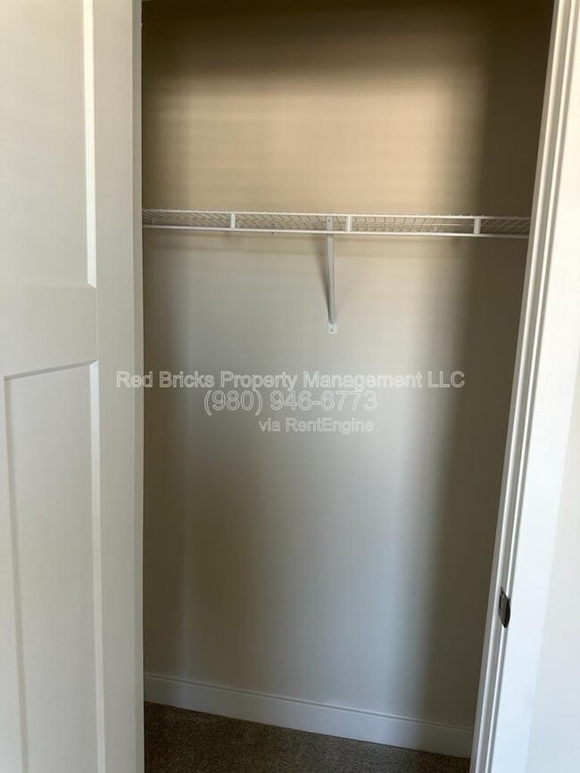 Building Photo - 1728 Aspire St