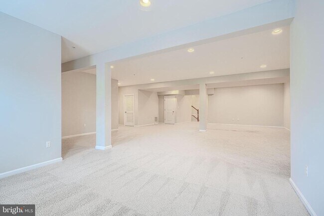 Building Photo - 9768 Powder Hall Rd