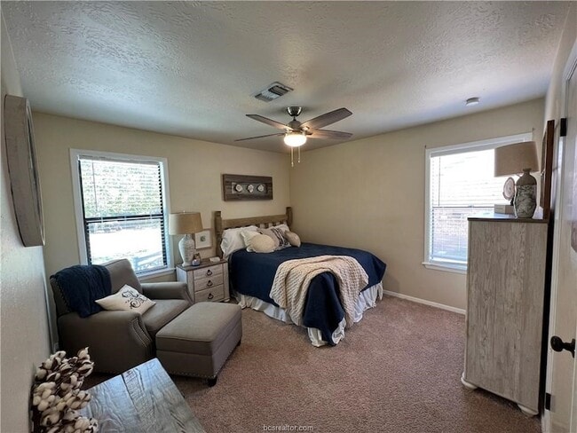 Building Photo - 3015 Adrienne Dr