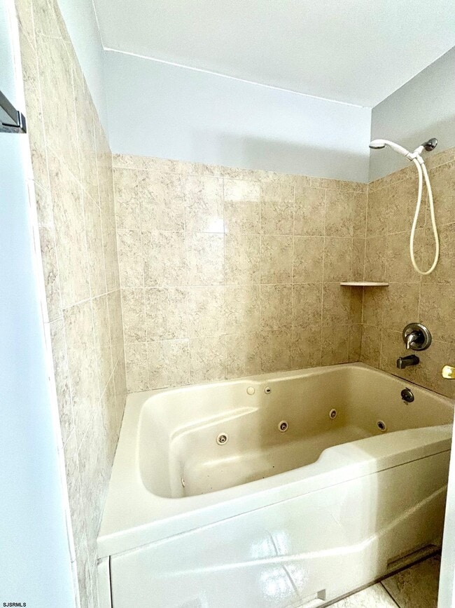 Building Photo - 27 Oyster Bay