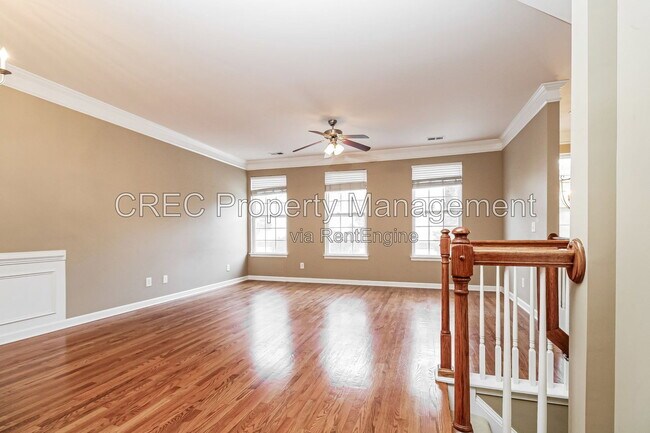 Building Photo - 3533 Claremont St