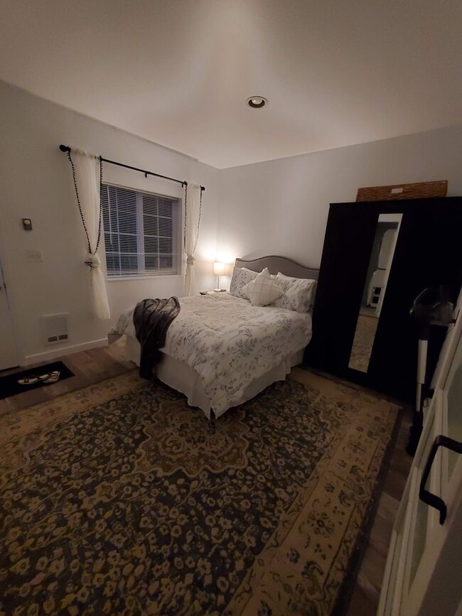 Building Photo - Fully Furnished 1 Bedroom ADU for Rent in ...