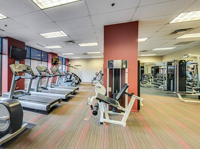 Building Photo - 330 N Jefferson St