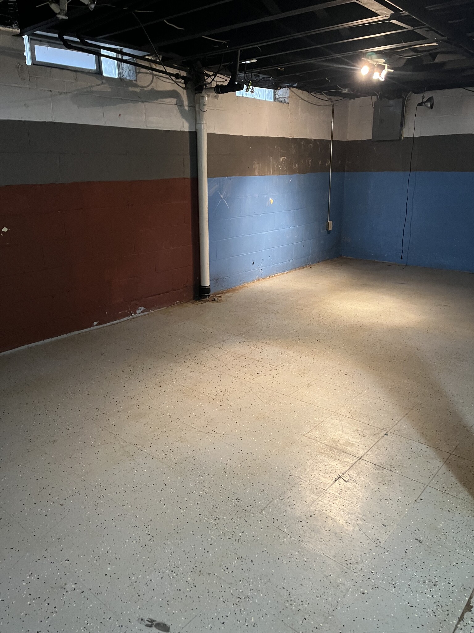 Basement - 1105 Russell Ave