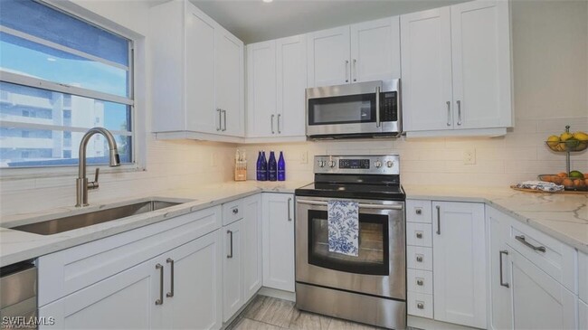 Building Photo - 4531 Bay Beach Ln