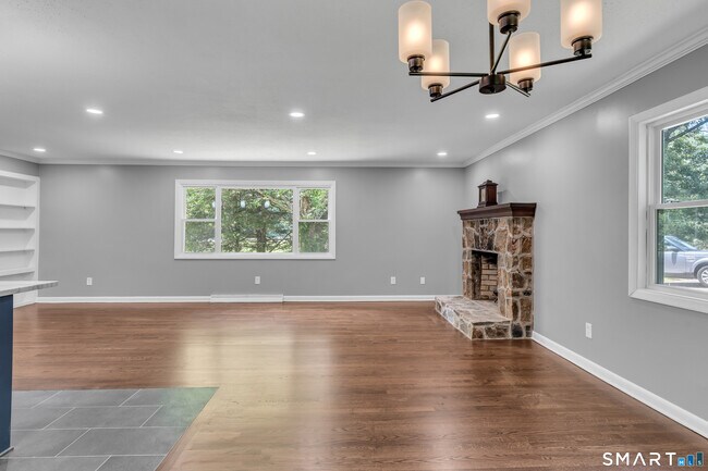 Building Photo - 260 Flag Marsh Rd