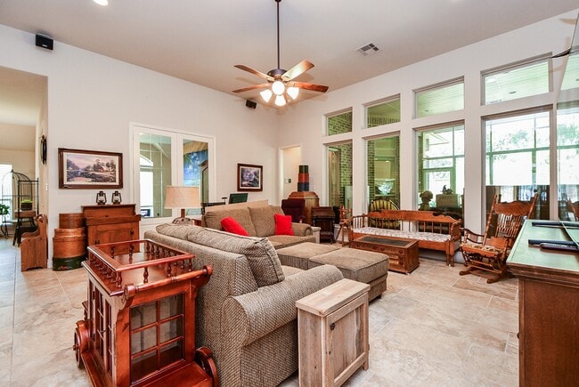 Building Photo - 23335 Robinson Pond Dr