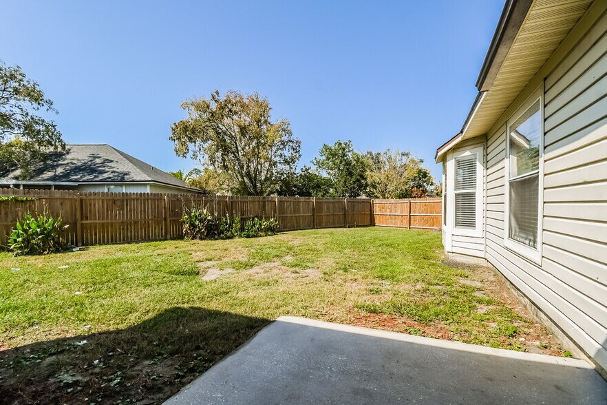 Building Photo - 7604 Chelmsford Dr