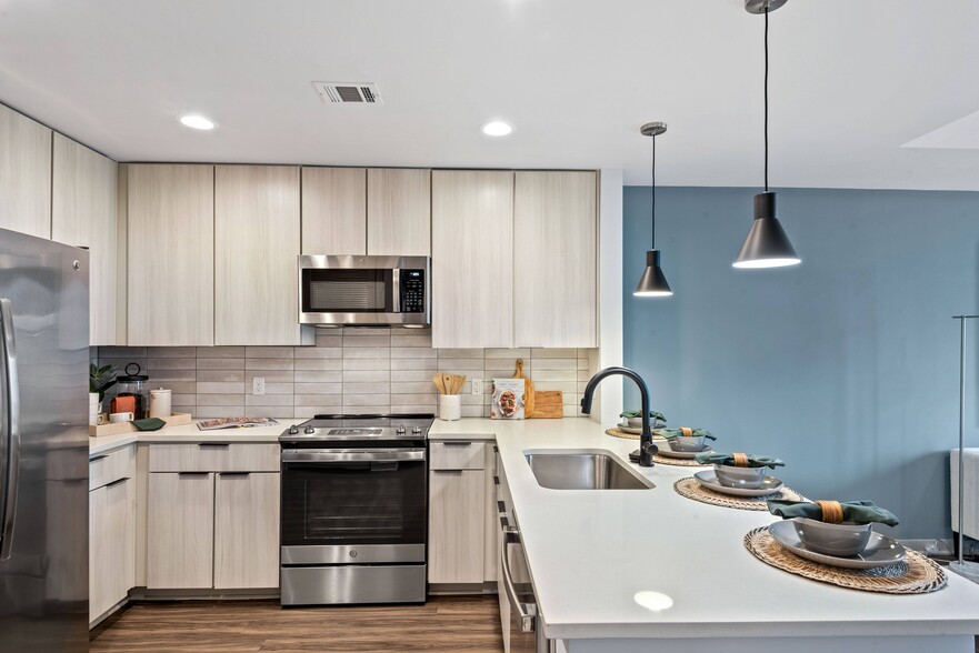 Bell Uptown Charlotte 355 W Martin Luther King Blvd Charlotte NC